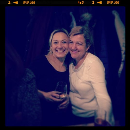 DSF – Deutsch-Schweizer-Freundschaft: CHORLONIA-Chefin Alicja und unsere Kölner-Schweizerische Expat Nora